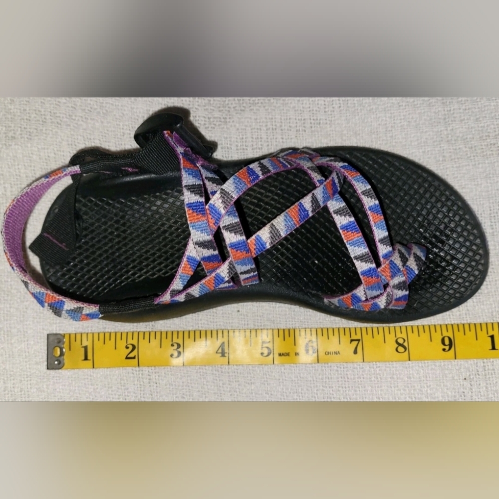Chacos ZX Womens 6M Strappy Sandals Triangle Pattern Happy Camper Purple Shoes - Picture 3 of 9